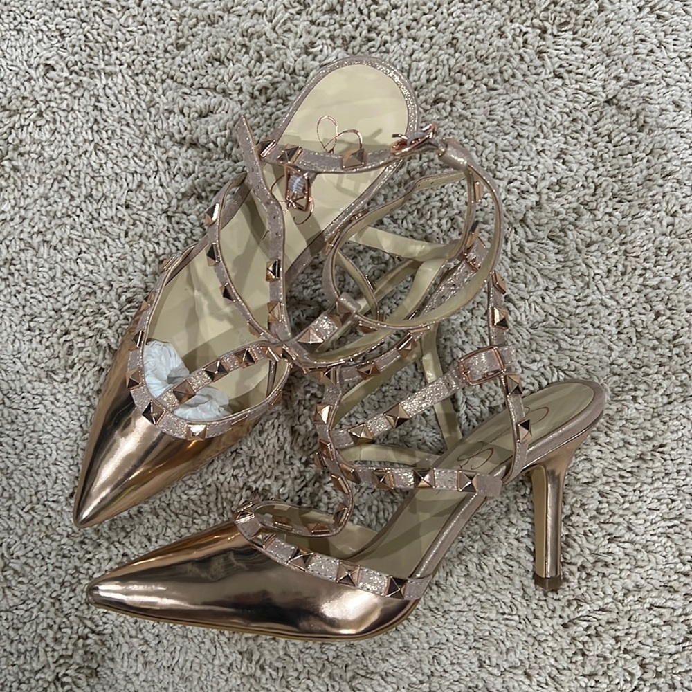 Jessica Simpson (Valentino Rockstud) Style Heels